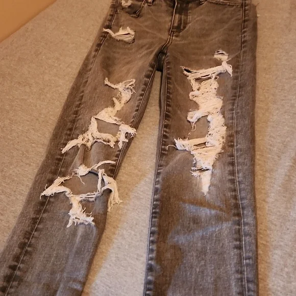American Eagle Very Distressed Skinny Gray Women's Jeans Size 0 - Picture 7 of 11